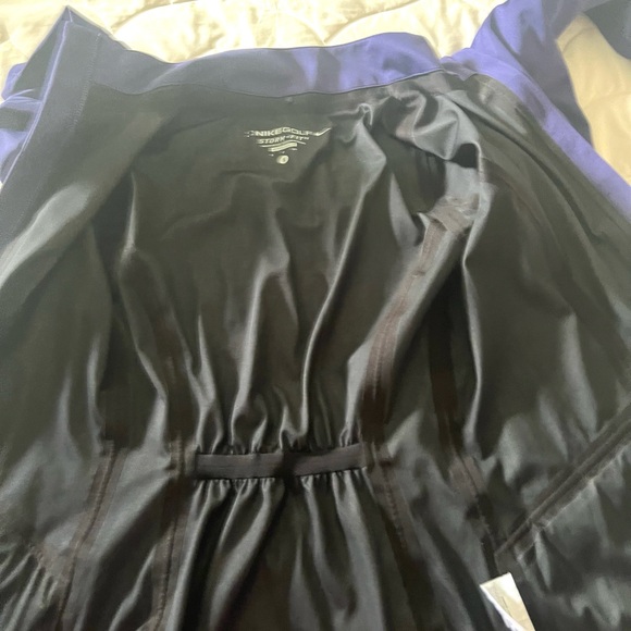 NIKE Stormfit Golf Jacket - Picture 4 of 6
